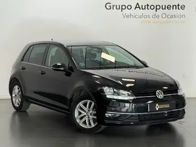 Usado VW Golf VII Advance 125 CV (91 kW) 2018 Negro Utilitario