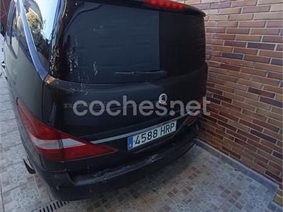 Usado Ssangyong (KGM) Rodius 165 CV (121 kW) 2013 Negro Monovolumen