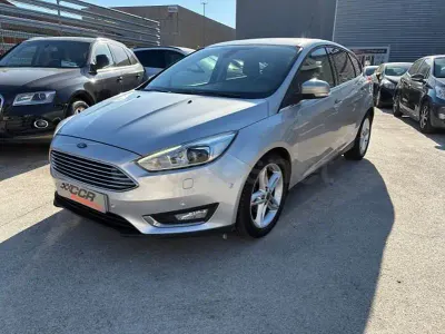 Usado Ford Focus Business Edition 125 CV (91 kW) 2017 Gris / plata Berlina