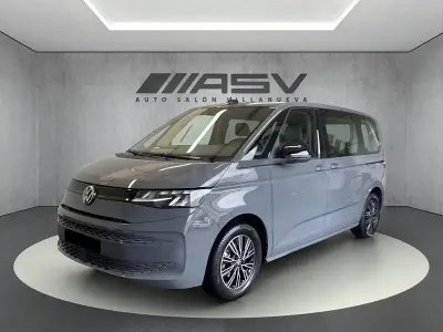Usado VW Multivan Style 150 CV (110 kW) 2025 Gris / plata Monovolumen