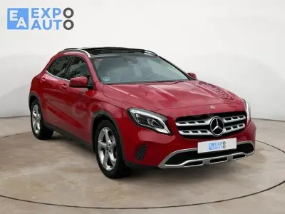 Usado Mercedes GLA220 177 CV (130 kW) 2018 Rojo SUV