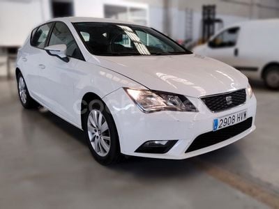 Usado Seat Leon Reference 105 CV (77 kW) 2014 Blanco Berlina