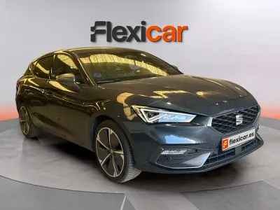 Usado Seat Leon FR 205 CV (150 kW) 2021 Gris Utilitario