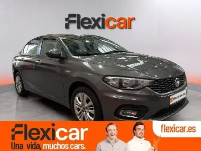 Usado Fiat Tipo Lounge 95 CV (69 kW) 2018 Gris Berlina