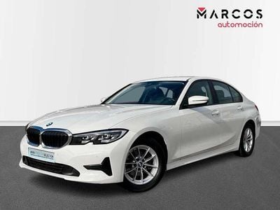 Blanco Usado 2022 BMW 318 Comfort Edition Berlina | 25.900 € (Buen precio)