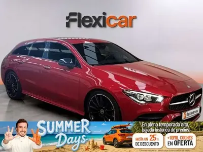 Usado Mercedes CLA200 Shooting Brake 150 CV (110 kW) 2020 Rojo Familiar