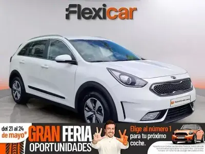 Usado Kia Niro 141 CV (103 kW) 2019 Blanco SUV