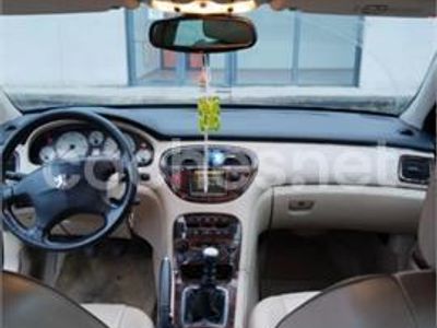 Peugeot 607