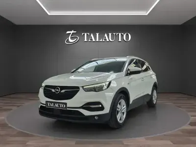 Usado Opel Grandland X Selective 130 CV (95 kW) 2019 Blanco SUV