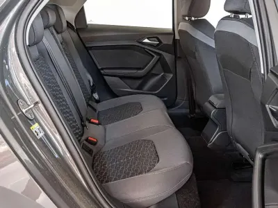 Usado Audi A1 Sportback 116 CV (85 kW) 2025 Gris Utilitario
