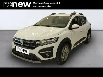 Usado Dacia Sandero Comfort 67 CV (49 kW) 2021 Blanco Berlina
