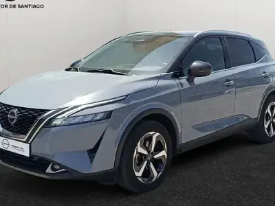 Usado Nissan Qashqai N-Connecta 158 CV (116 kW) 2023 Katana grey con techo midnight SUV