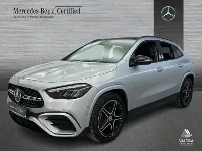Usado Mercedes GLA200 150 CV (110 kW) 2025 Plata hightech SUV