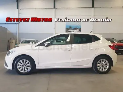 Usado Seat Ibiza Style Plus 110 CV (80 kW) 2022 Blanco Utilitario