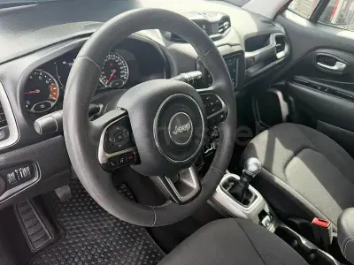 Usado Jeep Renegade Longitude 120 CV (88 kW) 2022 Rojo SUV