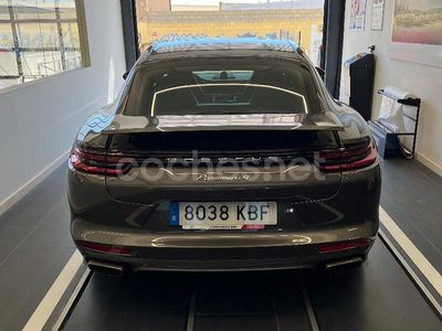 Porsche Panamera 4