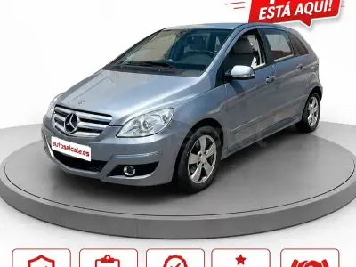 Usado Mercedes B200 140 CV (102 kW) 2009 Gris / plata Monovolumen