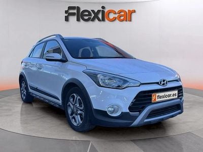 Usado Hyundai i20 100 CV (73 kW) 2019 Blanco Berlina