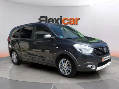 Usado Dacia Lodgy Comfort 116 CV (85 kW) 2022 Gris Monovolumen
