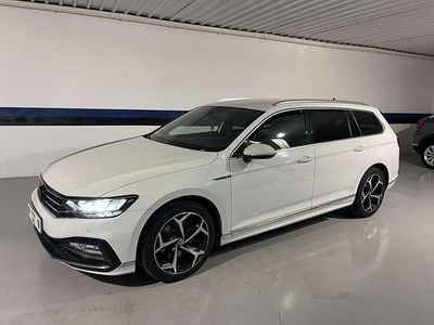 Usado VW Passat R-line 150 CV (110 kW) 2021 Blanco Familiar