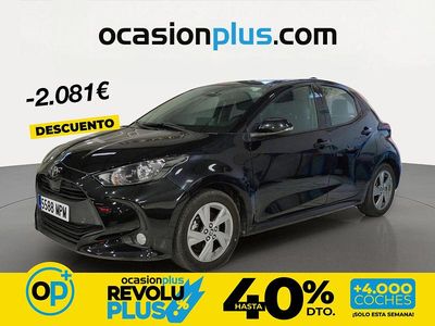 Usado Toyota Yaris Hybrid Active 116 CV (85 kW) 2024 Negro Berlina