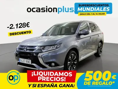 Usado Mitsubishi Outlander P-HEV 203 CV (149 kW) 2018 Gris Pickup/Camioneta