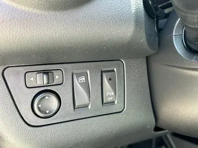 Usado Dacia Spring Comfort Plus 33 kW (45 CV) 2022 Blanco Utilitario