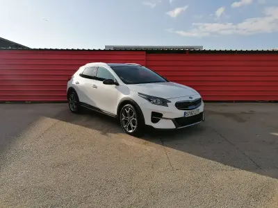 Usado Kia XCeed 204 CV (150 kW) 2021 Blanco SUV