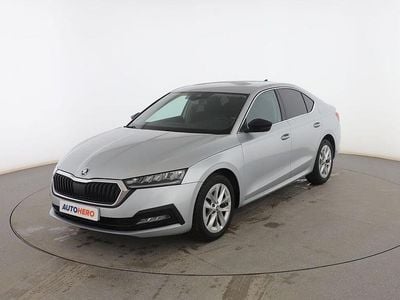 Gris Usado 2020 Skoda Octavia Ambition Berlina | 17.799 € (Precio justo)