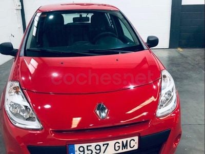 Usado Renault Clio II Business 70 CV (51 kW) 2009 Rojo Berlina