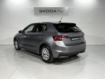 Usado Skoda Fabia Selection 95 CV (69 kW) 2025 Gris