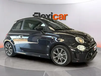 Usado Abarth 595 165 CV (121 kW) 2022 Negro Berlina