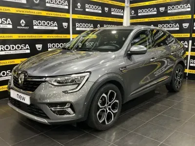 Usado Renault Arkana Techno 140 CV (102 kW) 2023 Gris SUV