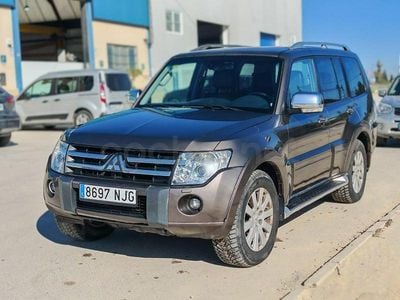 Beige Usado 2011 Mitsubishi Montero Motion SUV | 14.500 €