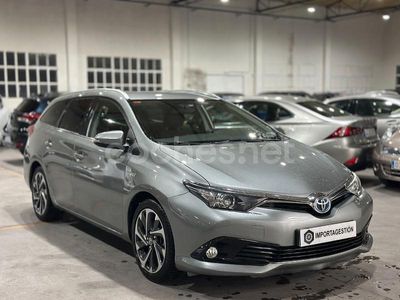 Toyota Auris Hybrid