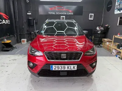 Usado Seat Arona Ecomotive 95 CV (69 kW) 2018 Rojo SUV