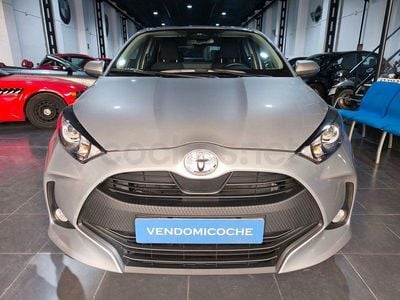 Usado Toyota Yaris Hybrid Business Edition 116 CV (85 kW) 2025 Gris / plata Berlina