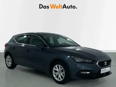 Usado Seat Leon Style 116 CV (85 kW) 2025 Gris Berlina