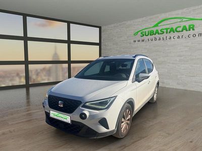 Usado Seat Arona Style Plus 110 CV (80 kW) 2022 Blanco SUV