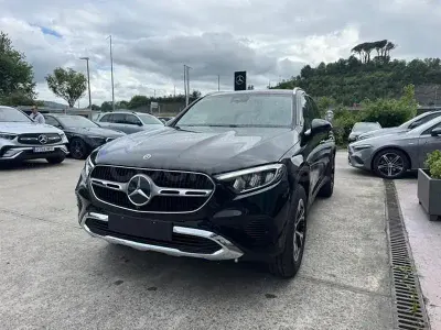 Nuevo Mercedes GLC300e 333 CV (244 kW) 2026 Negro SUV