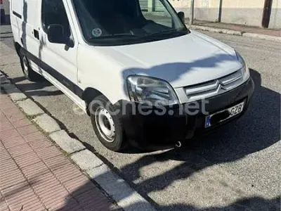 Usado Citroën Berlingo First 75 CV (55 kW) 2010 Blanco Monovolumen