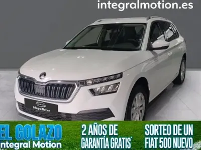 Usado Skoda Kamiq Selection 150 CV (110 kW) 2023 Blanco SUV