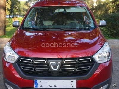 Usado Dacia Dokker 95 CV (69 kW) 2020 Granate Monovolumen