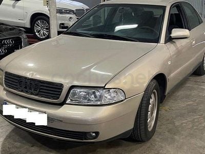 Usado Audi A4 125 CV (91 kW) 2000 Beige Familiar