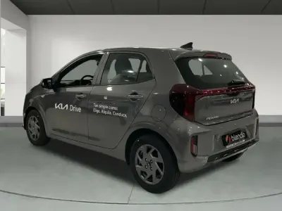 Usado Kia Picanto 63 CV (46 kW) 2024 Gris Utilitario