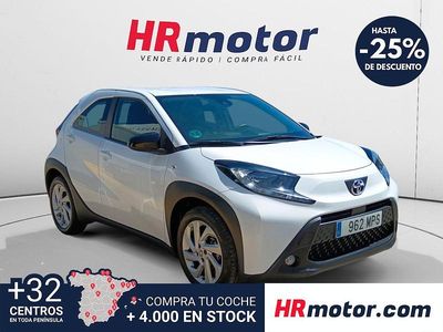 Usado Toyota Aygo X Play 72 CV (52 kW) 2024 Blanco SUV