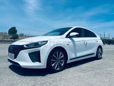 Usado Hyundai Ioniq Style 141 CV (103 kW) 2019 Blanco Utilitario