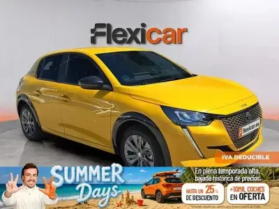 Usado Peugeot e-208 Allure 100 kW (136 CV) 2024 Amarillo Utilitario