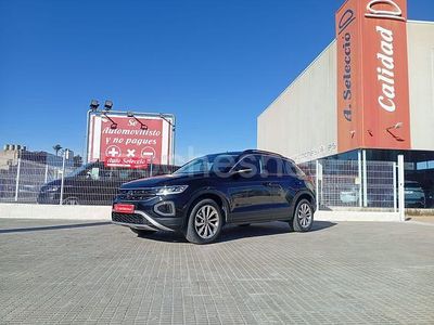 Usado VW T-Roc Life 150 CV (110 kW) 2023 Negro SUV