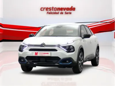 Begagnad Citroën e-C4 Shine 100 kW (136 HK) 2021 Vit